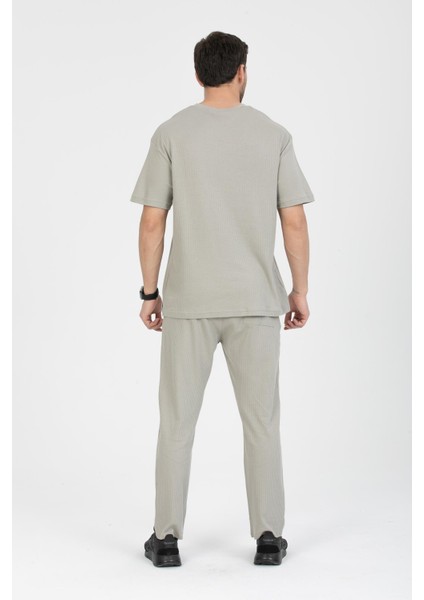 Erkek Pamuklu Takım - Rahat Jogger ve T-Shirt, Günlük Şıklık Için Ideal fiyatları