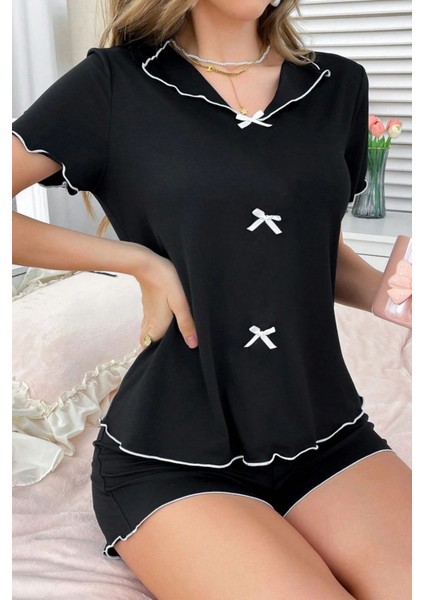 Pamuklu Fiyonk Detaylı Şortlu Pijama Takımı indirimleri