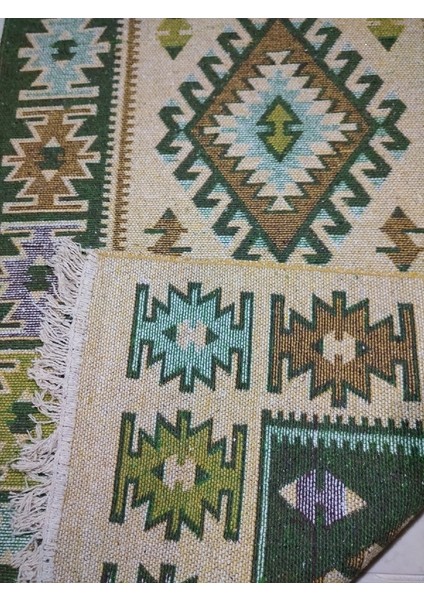 Makine Dokuma Uşak Kilimi, Püsküllü, Çift Taraflı