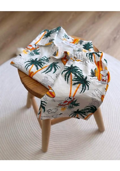 Erkek Çocuk Snoopy Peanuts Baskılı %100 Pamuklu Kumaş Beli Lastikli ve Bağcıklı Yakası Düğmeli Şortlu Ikili Takım modelleri