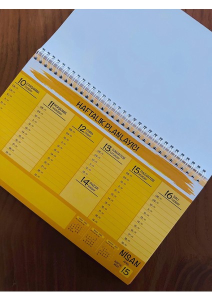 Masaüstü Spiralli Sümen - Sarı Desenli Kapak, Renkli Iç Baskılı Defter indirimleri