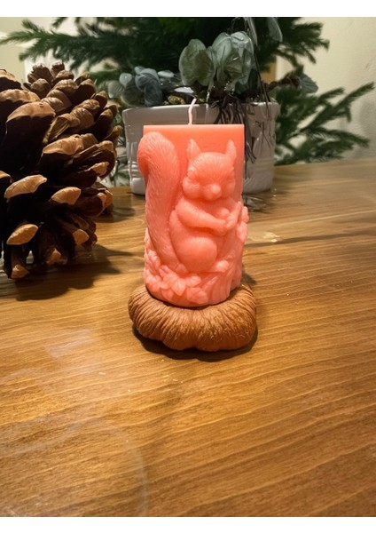 De.lut Tasarım Parafin Kokulu Dekoratif Mum No.4 Poz Sincap modelleri