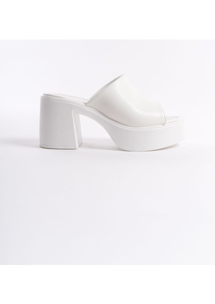 Beyaz Yüksek Dolgu Topuklu Suni Deri Tek Kalın Şeritli Önü Açık Yazlık Kadın Terlik Sandalet indirimleri