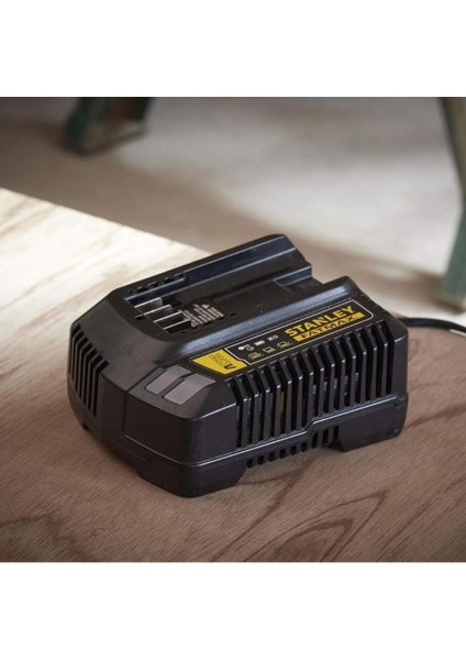 Fatmax 18V Hızlı Şarj Aleti SFMCB14-QW