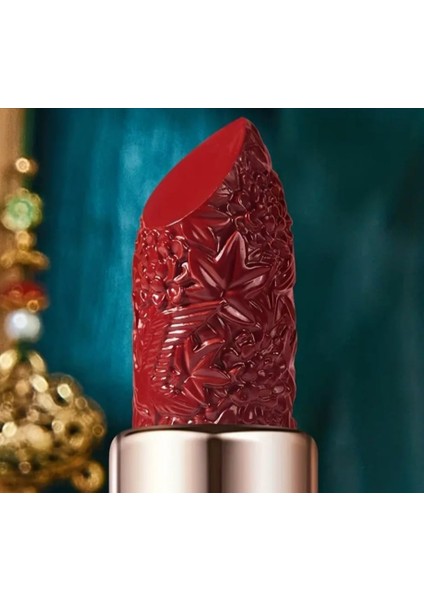 LINNSZ KIRMIZI DESENLİ MAT RUJ – ŞIKLIK VE ÇEKİCİLİĞİN BİR ARADA! 💄 modelleri