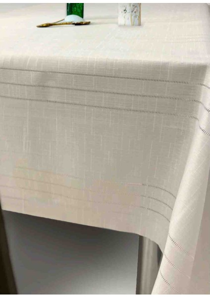Zeynoceyiz Çizgili Dertsiz Kumaş Yemek Masa Örtüsü 160 x 220 cm Cappucino