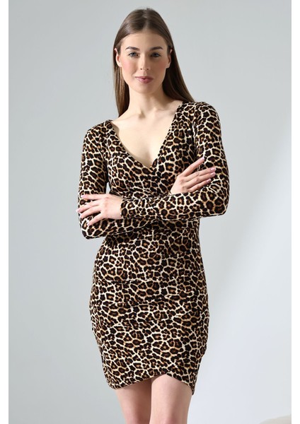 Leopar Desenli V Yaka Fitilli Kısa Elbise - Modern ve Feminen Şıklık modelleri