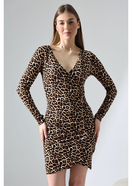 Leopar Desenli V Yaka Fitilli Kısa Elbise - Modern ve Feminen Şıklık fırsatları