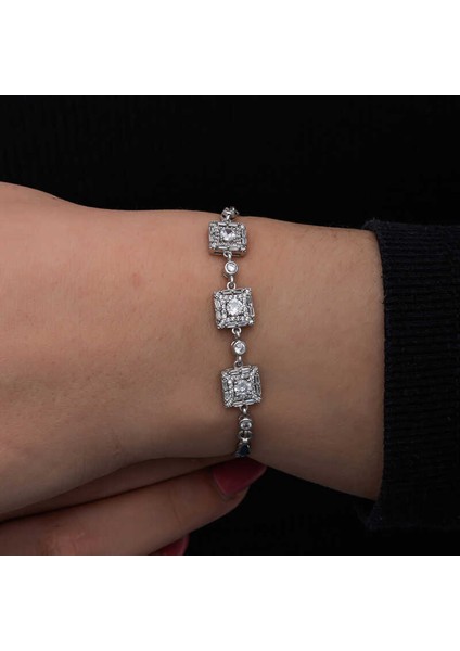 925 Ayar Gümüş Baget Taşlı Kadın Bileklik modelleri