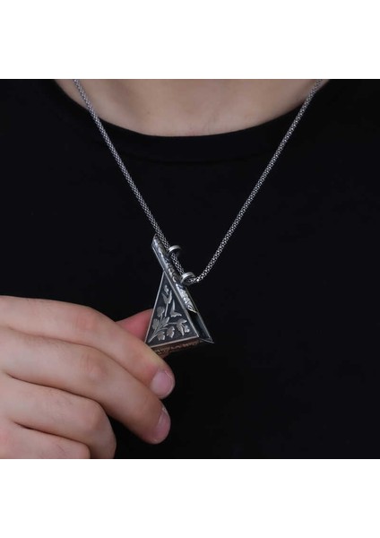 925 Ayar Gümüş Üçgen Içi Açılabilen Çiçek Muskalık Gümüş Kolye modelleri