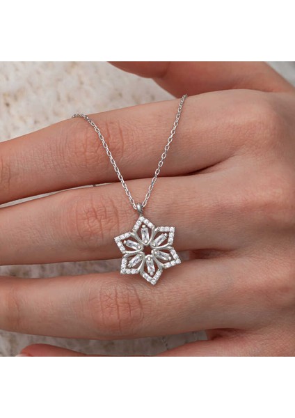 Gümüş Baget Taşlı Çiçek Kadın Kolye