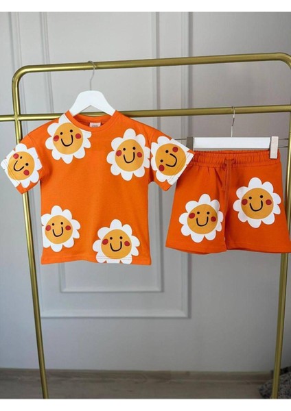 Gülen Güneş Baskılı Şortlu Takım