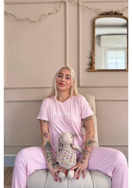 Pembe Spring Desenli Kısa Kollu Marlenka Kadın Pijama Takımı fiyatları