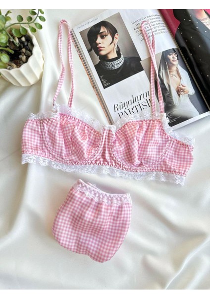 Pinterest Model Kadın Iç Çamaşırı Takımı