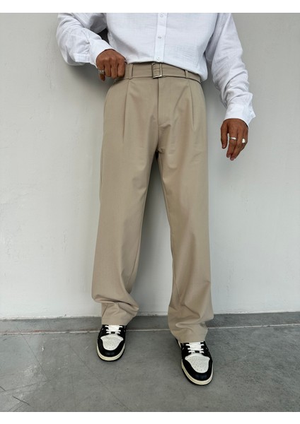 Toka Kemerli Pileli Bej Kumaş Pantolon