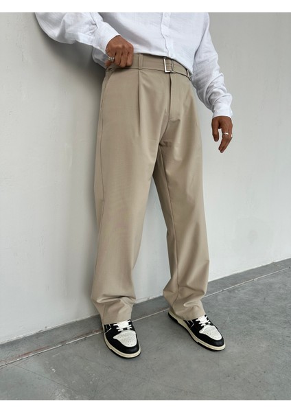 Toka Kemerli Pileli Bej Kumaş Pantolon fiyatları