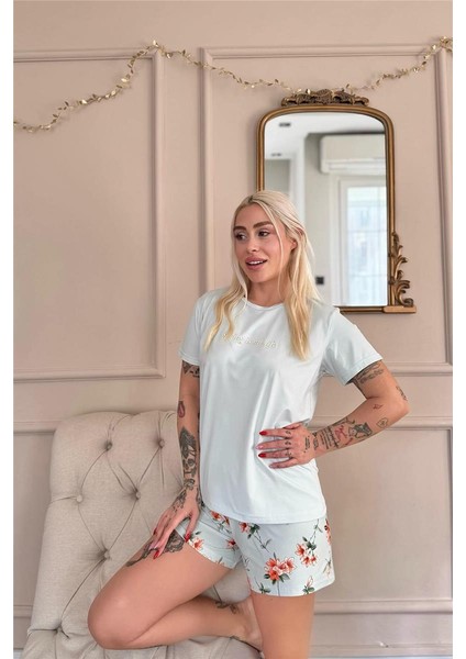 Su Yeşili Spring Is My Life Desenli Kısa Kollu Şortlu Örme Kadın Pijama Takımı modelleri