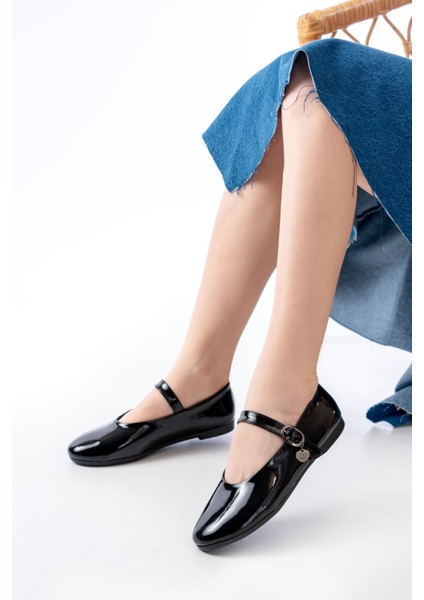 İNF-324 Siyah Rugan Baretli Tokalı Günlük Kadın Babet fırsatları