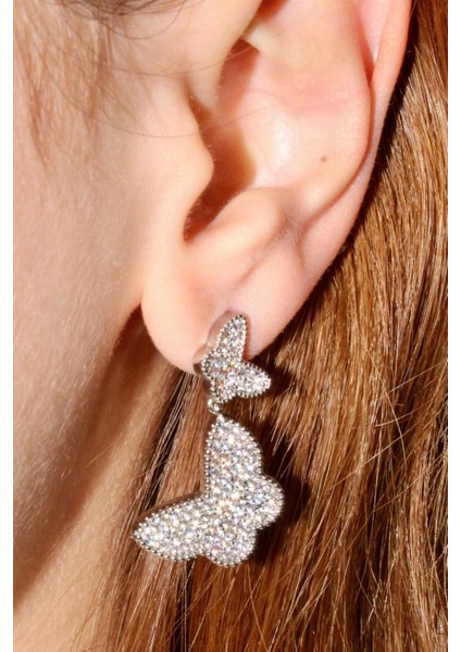 Sallantılı Full Zirkon Taşlı Kelebek Model Çivi Kadın Küpe