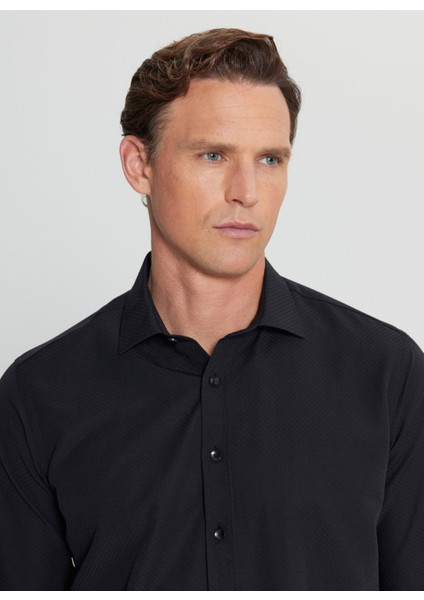 Regular Fit Klasik Yaka Siyah Erkek Gömlek ACE020252170_SYH fırsatları