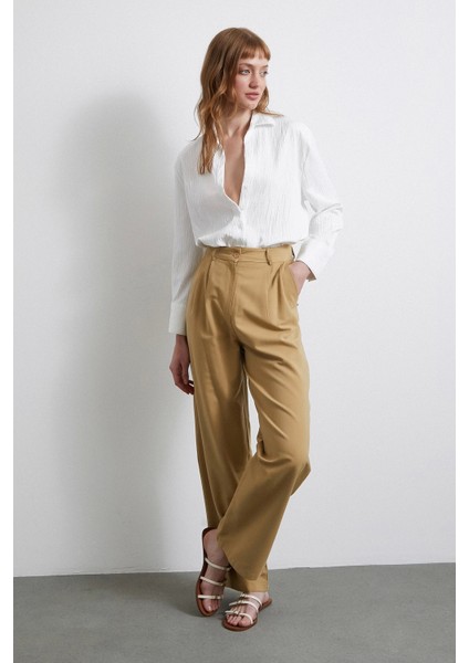 Geniş Manşetli Çizgili Gömlek Beyaz fırsatları