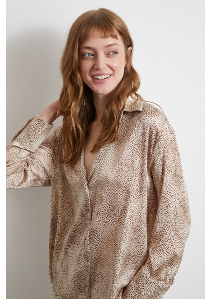 V Yaka Desenli Saten Gömlek Yeşil fırsatları