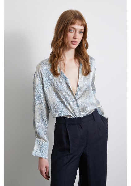 V Yaka Desenli Saten Gömlek Yeşil