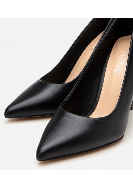 01AYH303720A100 KADIN Deri Siyah Ince Topuklu Stiletto