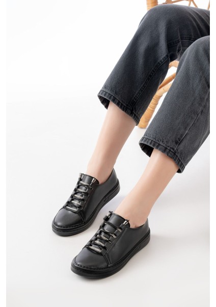 MK-9026 Siyah Bağcıklı Taş Aksesuarlı Günlük Spor Ayakkabı