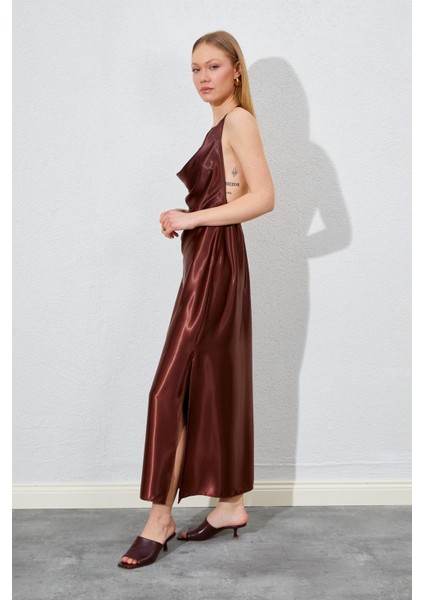 Kadın Kahve Degaje Yaka Saten Uzun Elbise fiyatları