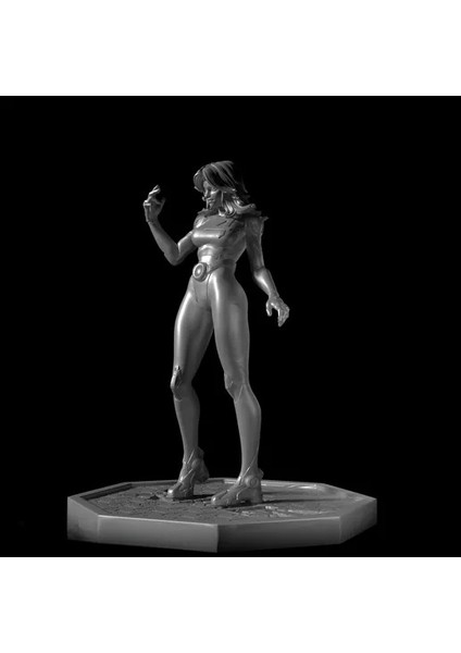 Marvel Rivals Invisible Woman Figürü - 30 cm modelleri