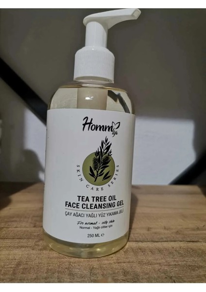 Çay Ağacı Yağlı Yüz Yıkama Jeli 250 ml