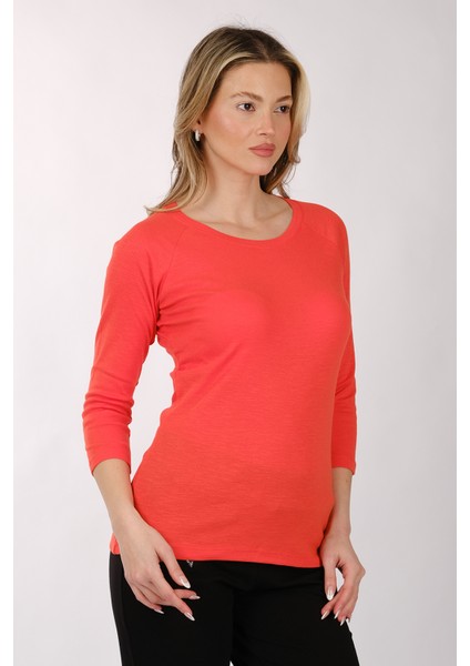 Minimalist 3/4 Kol Yuvarlak Yaka Kadın T-Shirt - Günlük Şıklık fiyatları