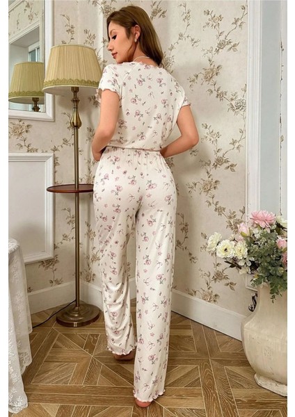Pamuklu Çiçek Desenli Fırfırlı Kısa Kolu Pijama Takımı modelleri