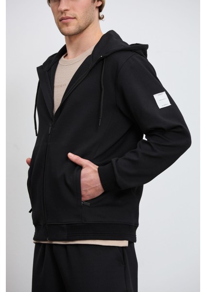 Fermuarlı Kapüşonlu Teknik Sweatshirt