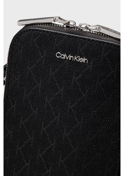 Monogram Logo Baskılı Ayarlanabilir Askılı Telefon Çantası K60K613241BEH Bayan Telefon Çantası K60K613241 Beh
