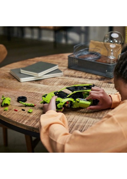 Çocuk Technic Lamborghini Huracán Tecnica 42161 Oyuncak Yapım Seti 42161 fiyatları