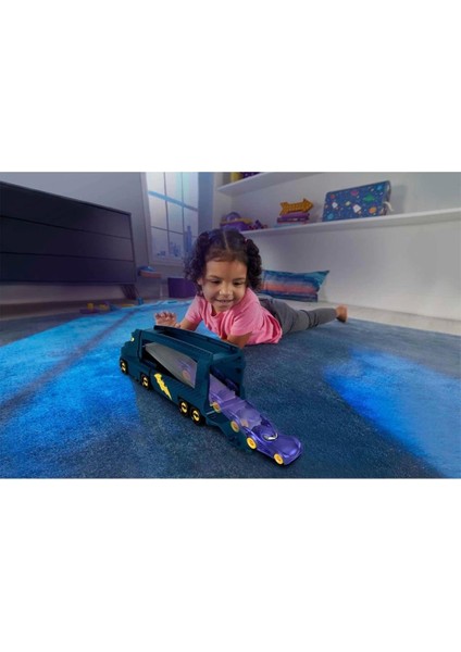 HMX07 Fisher-Price® Batwheels™ Büyük Tır modelleri