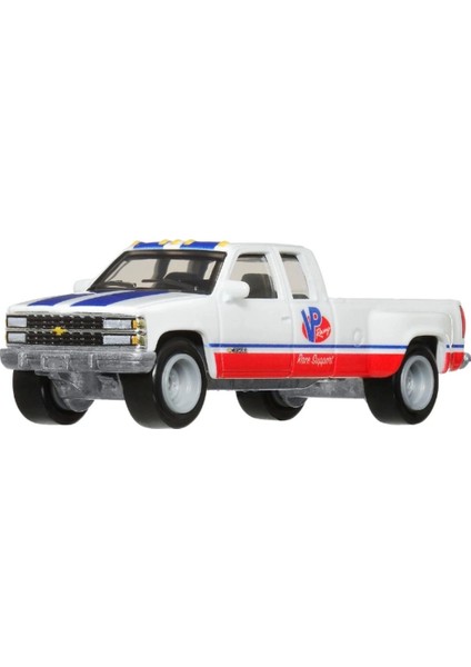 Çocuk Hot Wheels Team Transport 63 Nova 88 Chevy Silverado 3500 HRV42