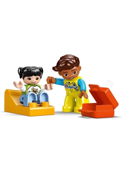 Çocuk LEGO Duplo Ambulans ve Sürücü 10447 fiyatları