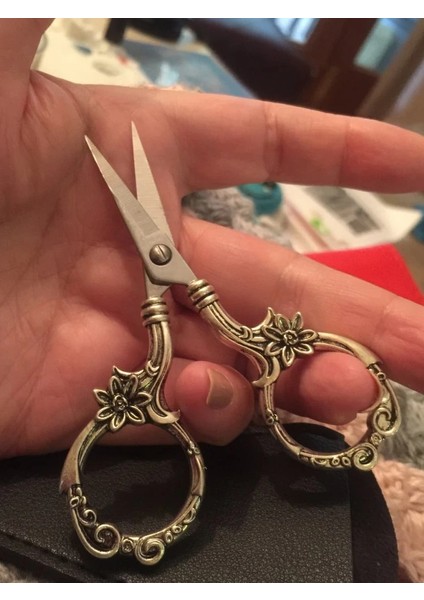 Altın Tarzı Zarif Vintage Veya Dikiş Aracı Terzi El Sanatları Nakış Kumaş Avrupa Retro Klasik Antika El Sanatları Terziler Veya (Yurt Dışından) fırsatları