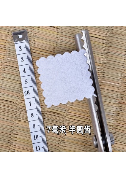 3mm Üçgen Stili Dikiş Veya Terzi Mini Zig Zag Dikiş Kesici Çelik Yuvarlak Terzilik Kumaş Dikiş Kesici Aksesuarlar *8.4 cm (Yurt Dışından) indirimleri