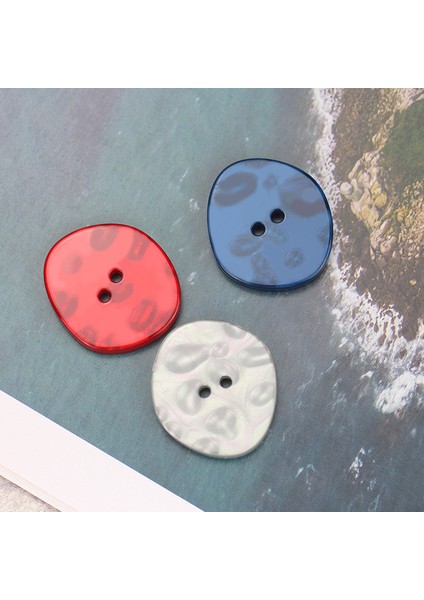 G Tarzı 31MMX34MM Düzensiz Reçine Düğmeler Giyim Için 2 Delik Dekoratif Plastik Düğmeler Dıy Rüzgarlık Gömlek Kazak Dikiş Aksesuarları (Yurt Dışından) modelleri