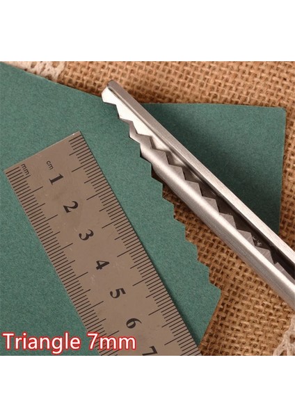 Üçgen 7mm Tarzı 23.5cm Oyma Makası Paslanmaz Çelik Terzilik Veya Tırtıklı Taraklı Profesyonel Dikiş Terzi Zig-Zag Kumaş Veya (Yurt Dışından)