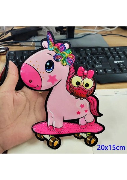 DB0883CT Stili Sevimli Unicorn Yama Pul Yamalar Giyim Çıkartmaları Dıy Karikatür Unicorn Yama Hayvan Çizgili Yamalar Dikmek Aplike Rozeti (Yurt Dışından) indirimleri