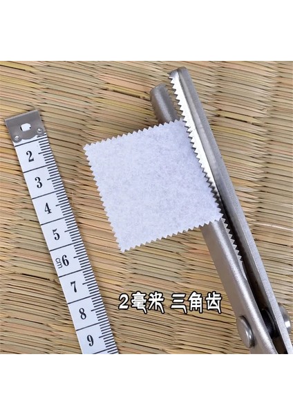 2mm Üçgen Stili Dikiş Veya Terzi Mini Zig Zag Dikiş Kesici Çelik Yuvarlak Terzilik Kumaş Dikiş Kesici Aksesuarlar *8.4 cm (Yurt Dışından)