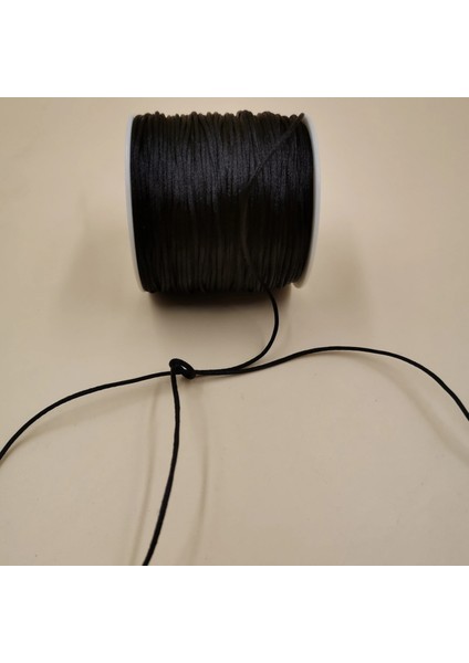 233 Zümrüt Tarzı 1mm Halat Saten Rattail Polyester Naylon Kordonlar Dize Çin Düğüm Kordon Dıy Bilezik Takı Yapımı Malzemeleri 50 Metre Rulo (Yurt Dışından)