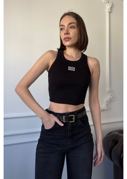 Marka Nakışlı Crop- Siyah modelleri