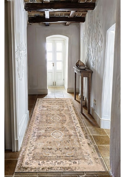 Geleneksel Çiçek Desenli Vintage Bej Dijital Şönil Halı Kaymaz Tabanlı ve Dayanıklı fırsatları
