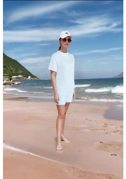 Kadın T-Shirt ve Astarlı Şort Kısa Kollu Beyaz Alt-Üst Takım